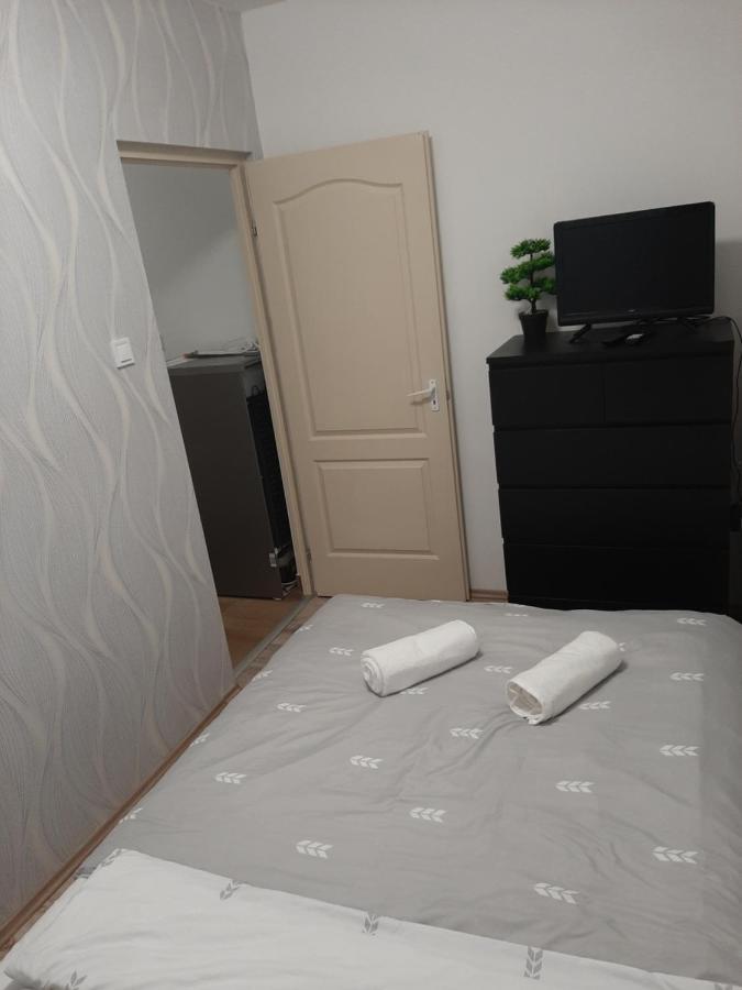 Nikolett Apartman Хайдусобосло Экстерьер фото